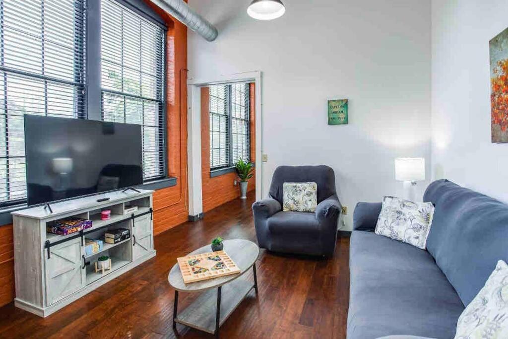 Ny Style Centric Loft With King Bed By Park Av. Rochester Exterior foto